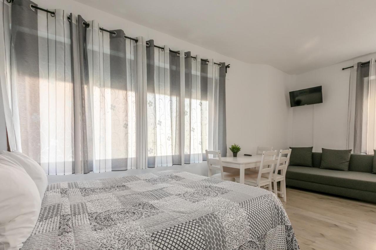 Apartment 213 Hispalis Triana Sevilla Buitenkant foto